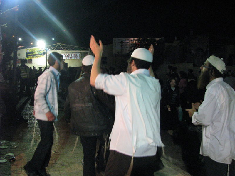 צפו בתמונות ראשונות: רבבות במירון