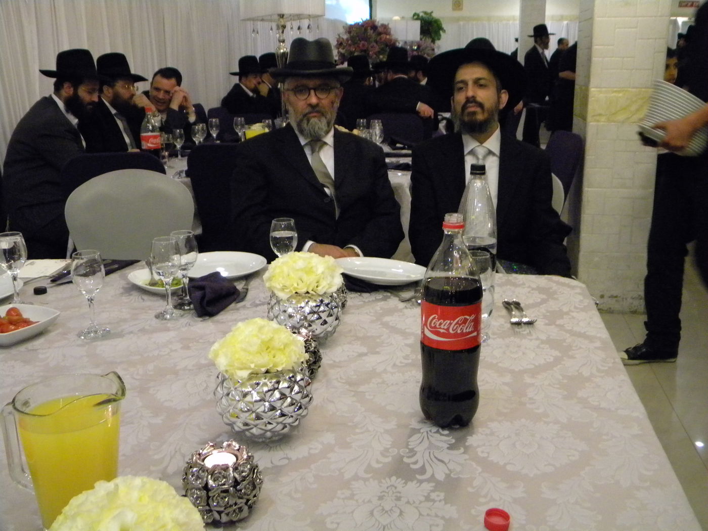 הקפאה בבירה? סיעת ש"ס חגגה בשמחת נכד הגר"ע