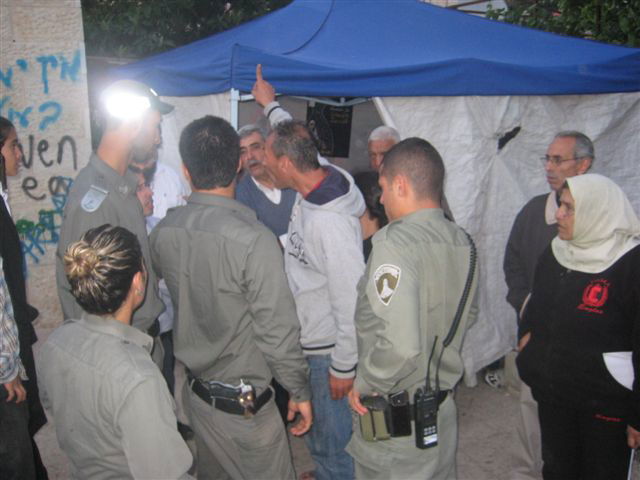 פרובוקציה בבירה: ערבים מניפים את דגלי אש"ף