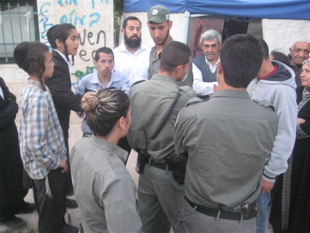 פרובוקציה בבירה: ערבים מניפים את דגלי אש"ף