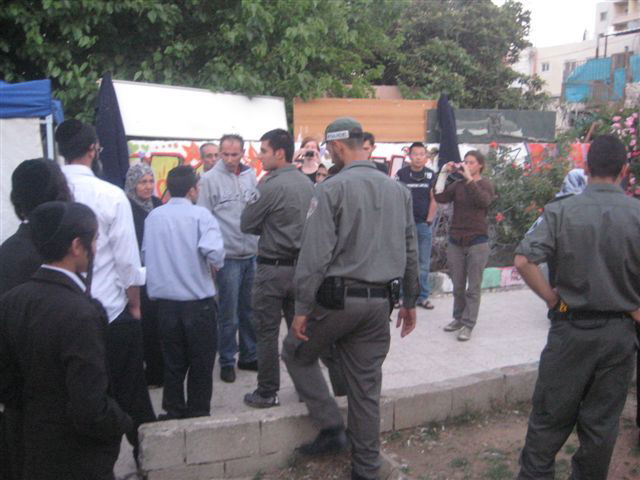 פרובוקציה בבירה: ערבים מניפים את דגלי אש"ף