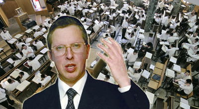 הרב נויגרשל על רקע ישיבה