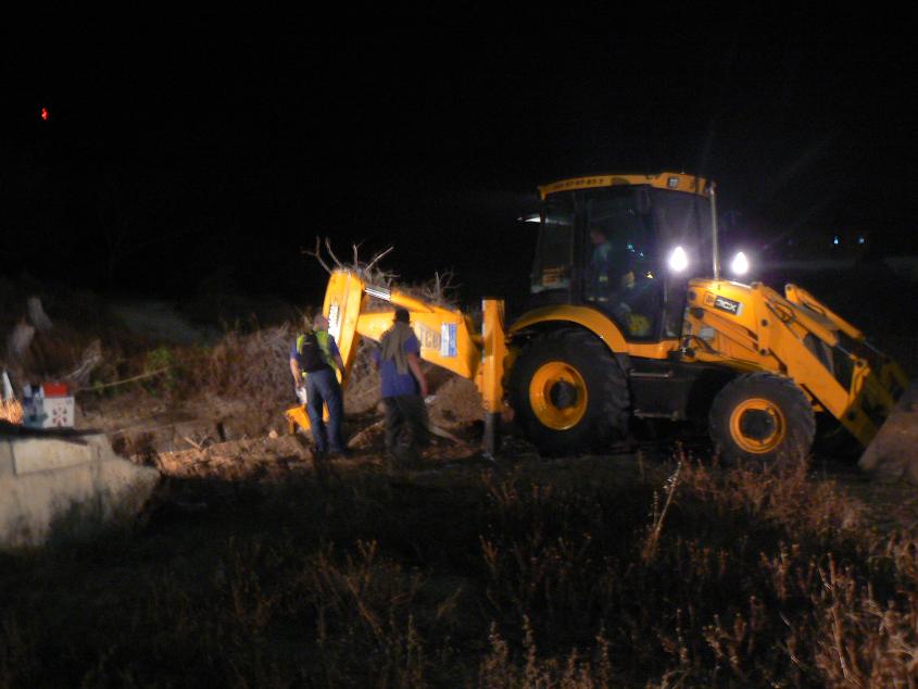 4:10: חרדים עשו תרגיל לשוטרים; הגיעו למתחם