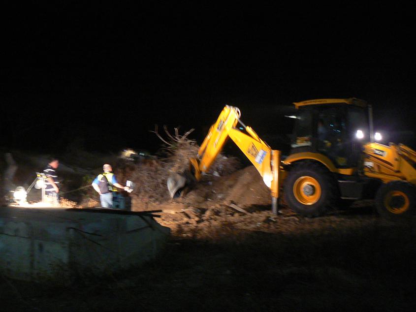 4:10: חרדים עשו תרגיל לשוטרים; הגיעו למתחם