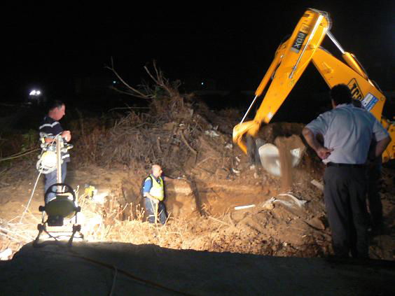 4:10: חרדים עשו תרגיל לשוטרים; הגיעו למתחם