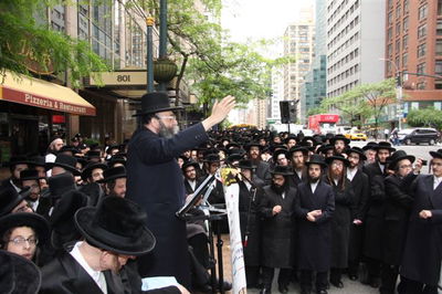 הרה"ח ר' משה דוד ניעדערמאן שליט"א, יו"ר התאחדות הקהלות החרדית בוויליאמסבורג, מראשי השתדלנים בדורינו