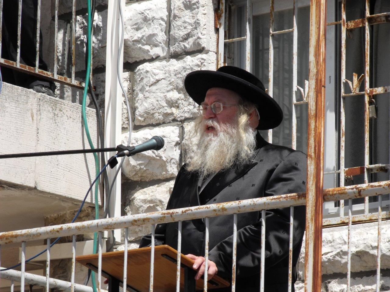 המונים בעצרת ענק בבירה: נמלא בגאון את בתי-הכלא