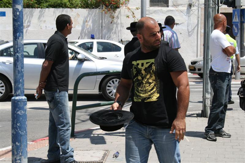 תיעוד מיוחד: כך עוצרים חרדים ביפו