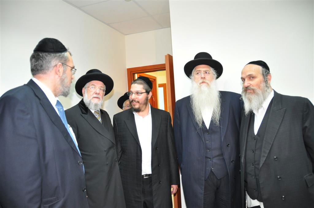 הרב ישראל מאיר לאו: "החרדים רוצים לעבוד, אבל החילונים לא רוצים אותנו"