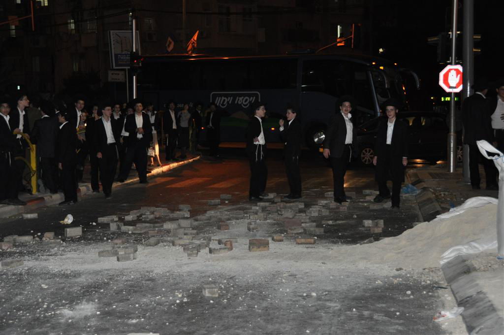 אתמול בבני-ברק: הפגנות והפרות-סדר