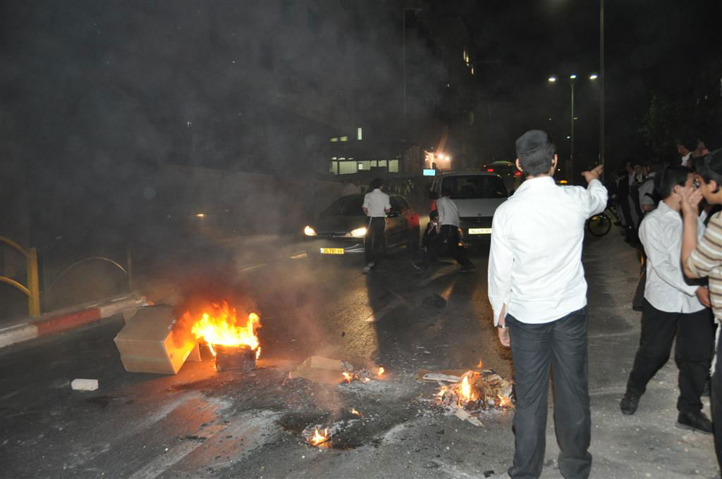 אתמול בבני-ברק: הפגנות והפרות-סדר