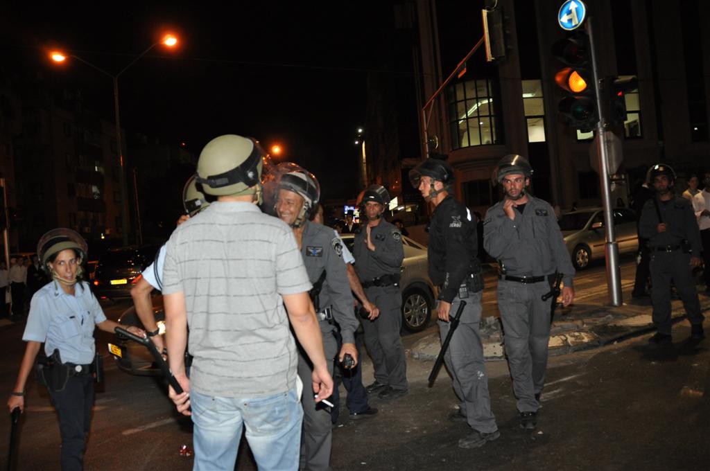 אתמול בבני-ברק: הפגנות והפרות-סדר