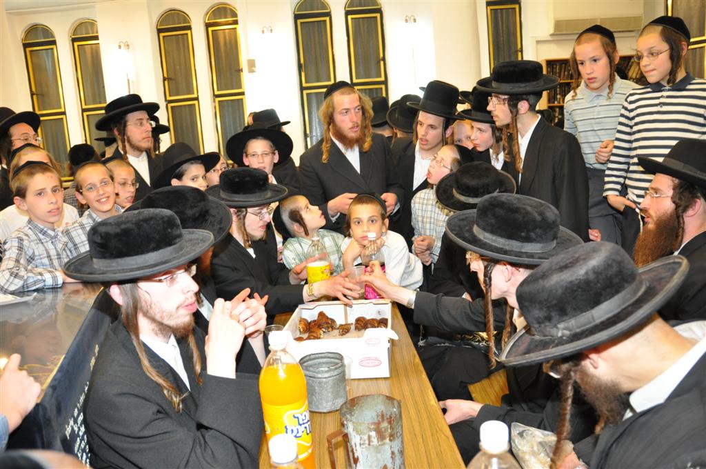 תיעוד: בני-ברק מקבלת את פני עצורי יפו