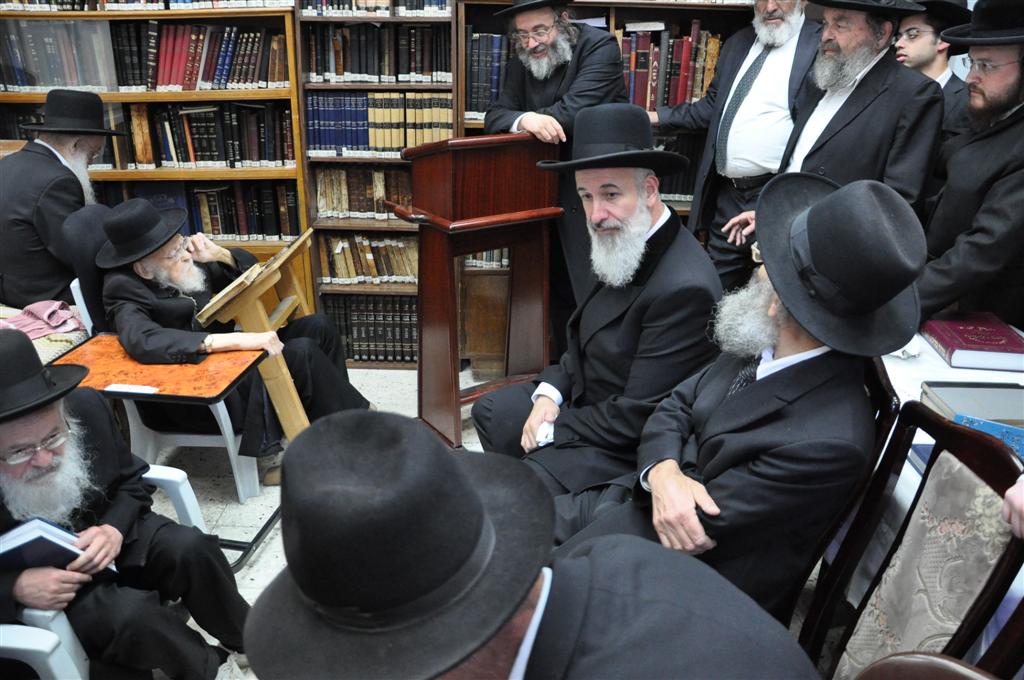 הרב יונה מצגר