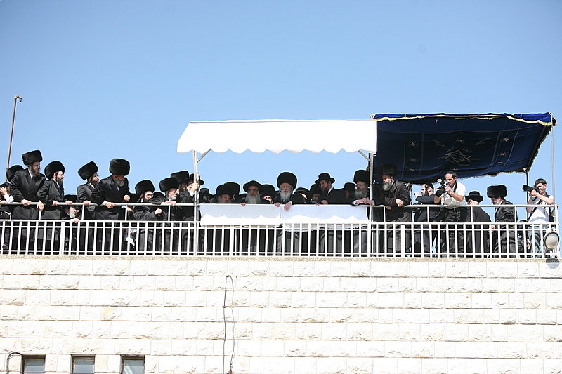 תיעוד מרהיב: חתונת נכדת כ"ק האדמו"ר מגור שליט"א