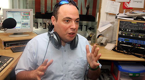 סלע. מגיע לקול ברמה