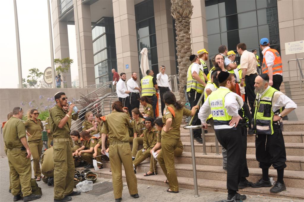 תיעוד מיוחד: חרדים ב"נקודת מפנה"