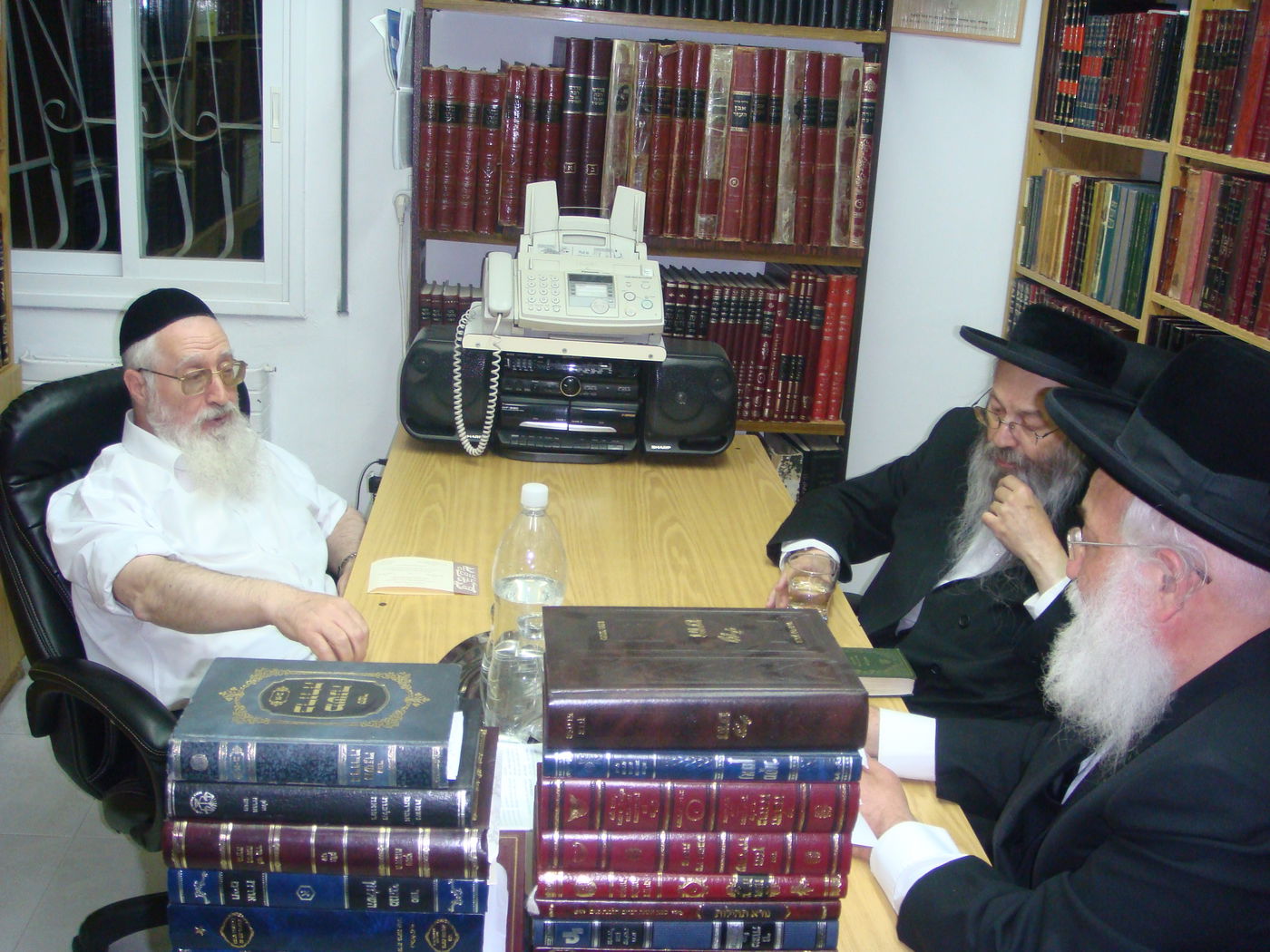 צפו בתיעוד: סלונים וחב"ד במפגש עם הרב יעקב יוסף