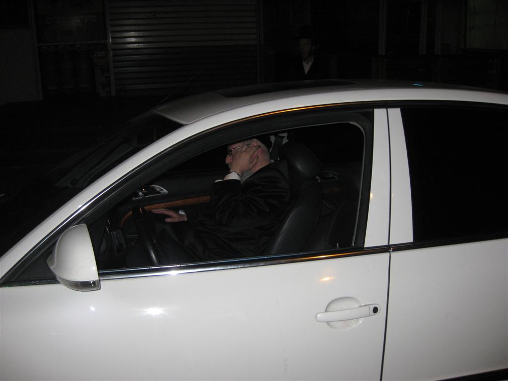 צפו: סגן-השר ליצמן נתקע, "ידידים" חילצו