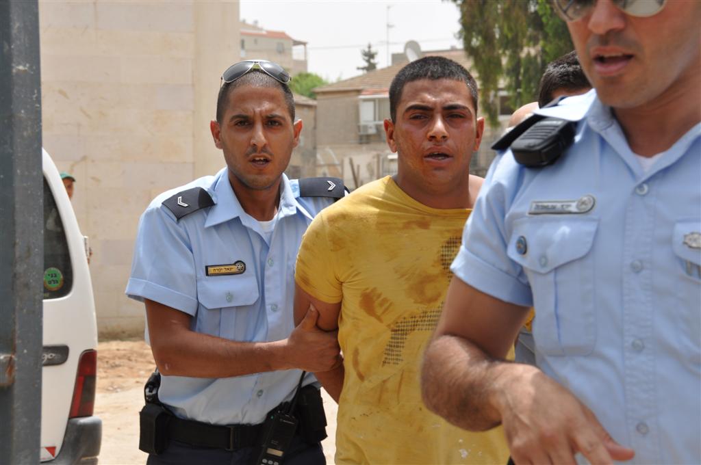 בהלה בסמינר אלקיים בבני-ברק: ערבי חדר אל הסמינר - ונעצר