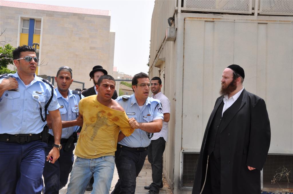 בהלה בסמינר אלקיים בבני-ברק: ערבי חדר אל הסמינר - ונעצר