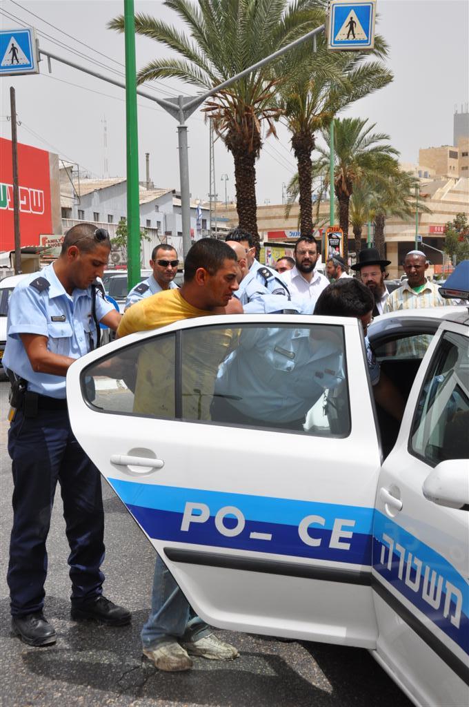 בהלה בסמינר אלקיים בבני-ברק: ערבי חדר אל הסמינר - ונעצר