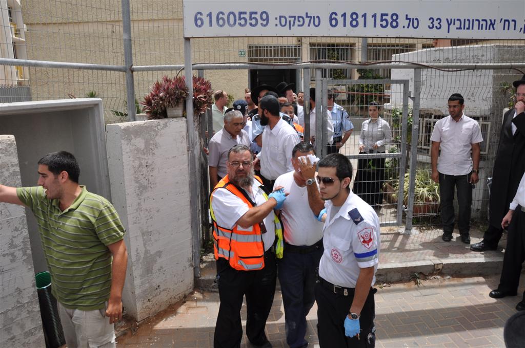 בהלה בסמינר אלקיים בבני-ברק: ערבי חדר אל הסמינר - ונעצר