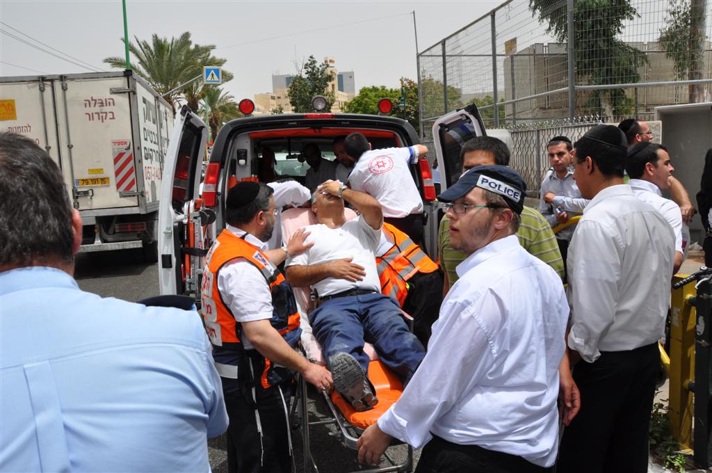 בהלה בסמינר אלקיים בבני-ברק: ערבי חדר אל הסמינר - ונעצר