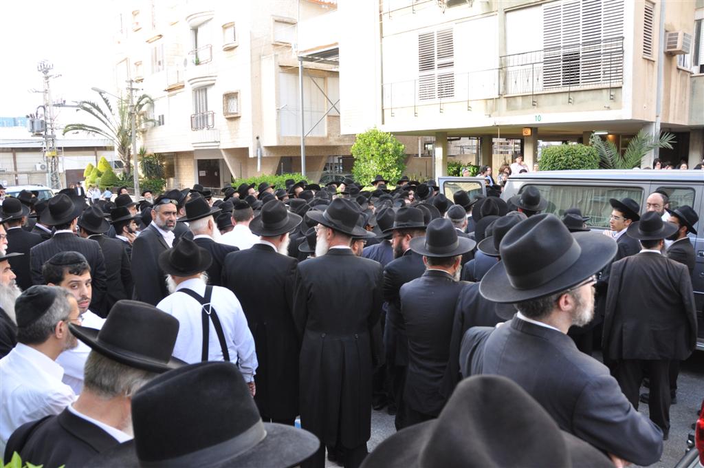 תיעוד: הלווית הרב יהודה סיטון ז"ל, אמש בבני-ברק