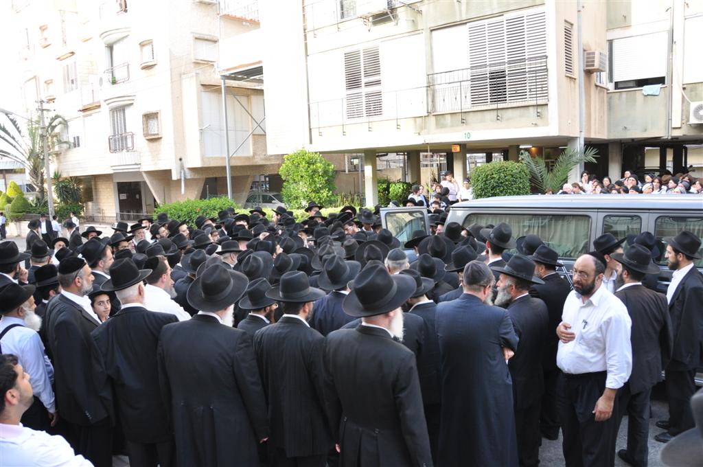 תיעוד: הלווית הרב יהודה סיטון ז"ל, אמש בבני-ברק