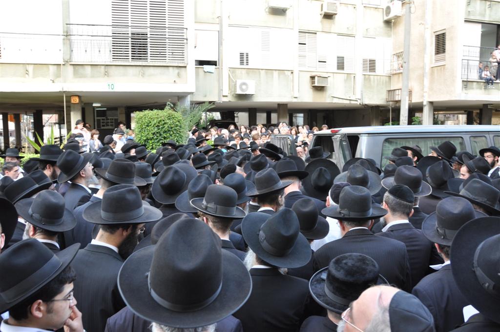 תיעוד: הלווית הרב יהודה סיטון ז"ל, אמש בבני-ברק