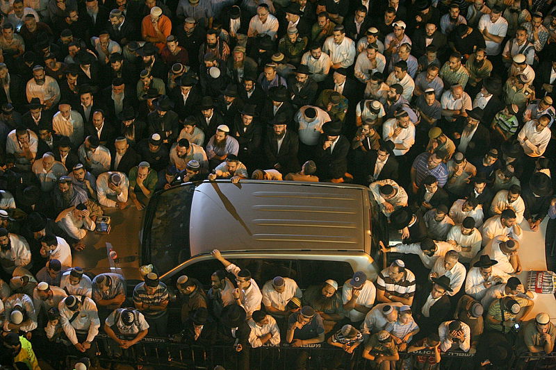 מסע אחרון: מאות-אלפים בהלווית הגר"מ אליהו זצ"ל