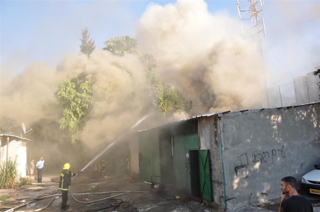 בתי-עסק נשרפו, המשטרה עצרה שני חשודים מרכזיים