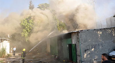 בתי-עסק נשרפו, המשטרה עצרה שני חשודים מרכזיים