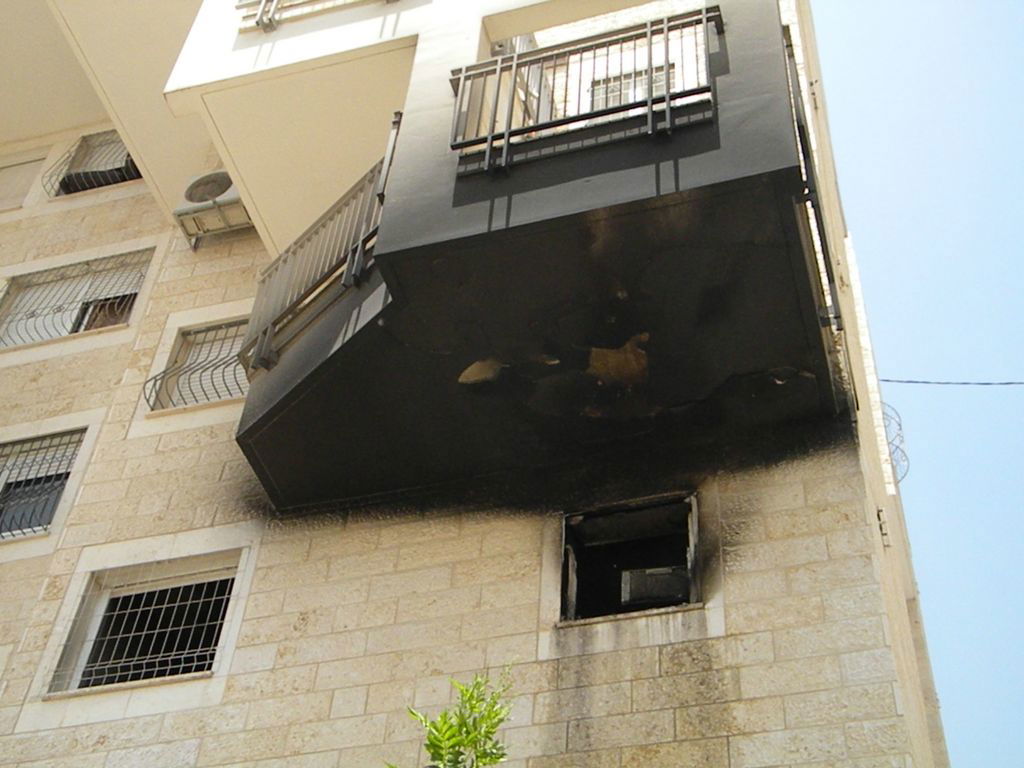 מודיעין עלית: המשפחה נסעה לשבת, הבית עלה באש