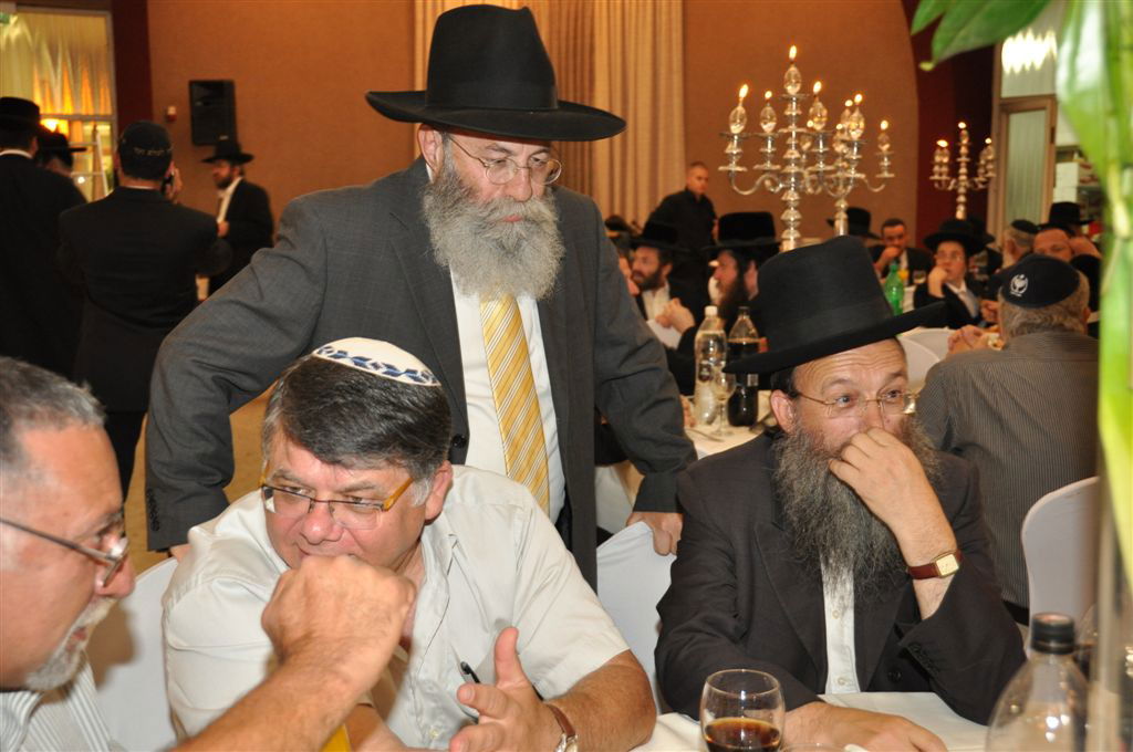 תמונות ראשונות: איפה יוסל´ה? בשמחת יו"ר זק"א