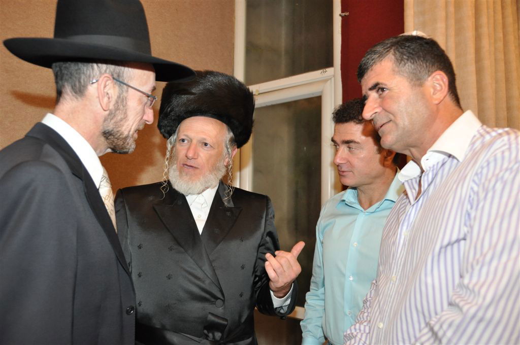 תמונות ראשונות: איפה יוסל´ה? בשמחת יו"ר זק"א