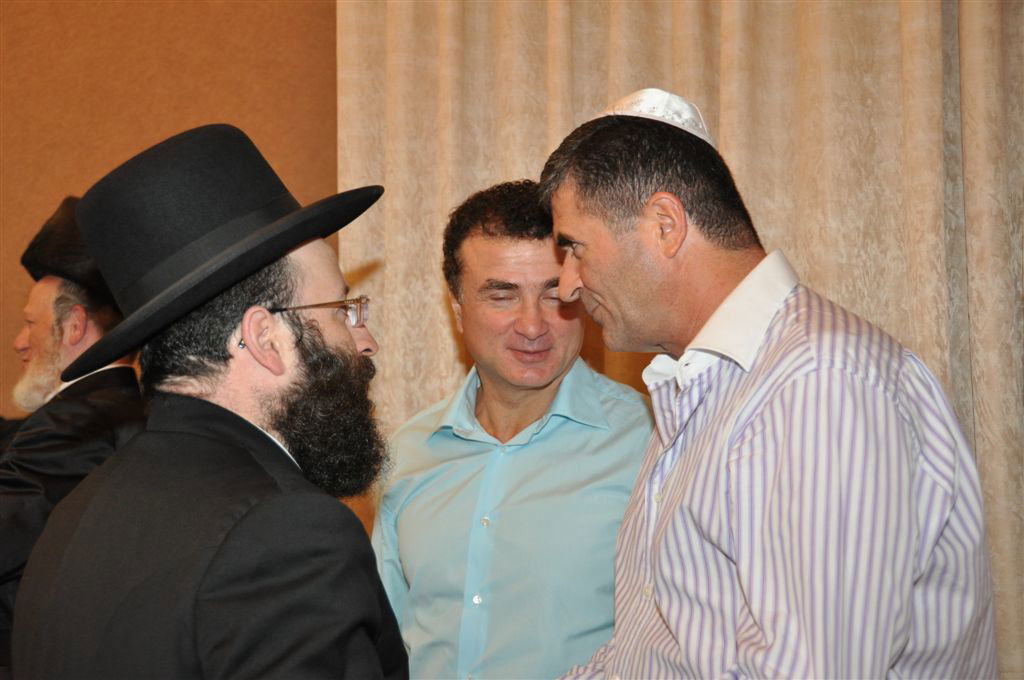 תמונות ראשונות: איפה יוסל´ה? בשמחת יו"ר זק"א