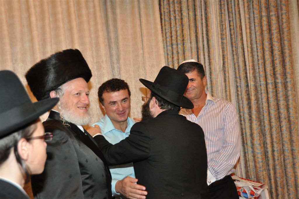 תמונות ראשונות: איפה יוסל´ה? בשמחת יו"ר זק"א