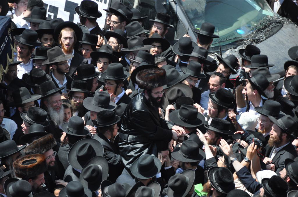 גלריית ענק: מאה אלף מחו בבני-ברק