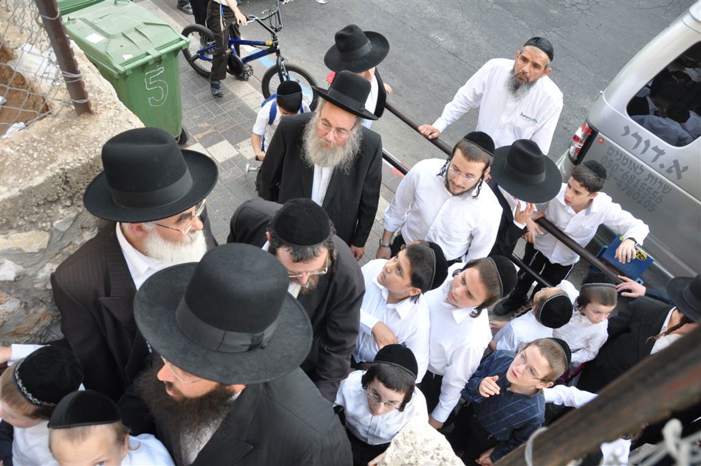 ילדי האסירים קיבלו סוכריה מהגראי"ל