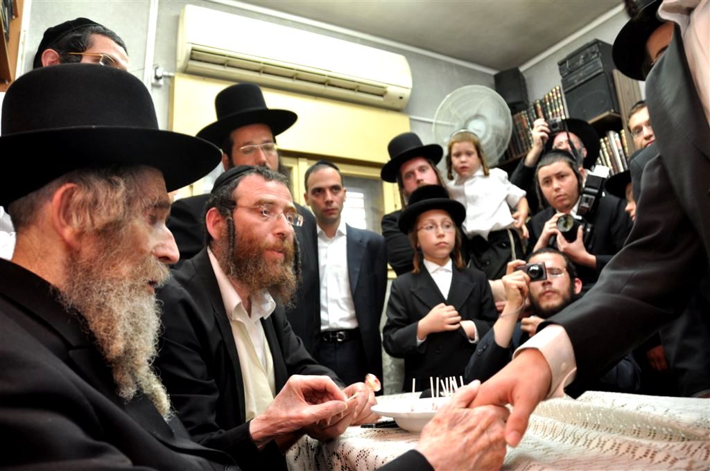 ילדי האסירים קיבלו סוכריה מהגראי"ל