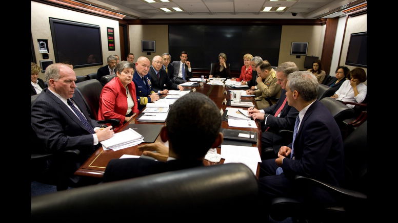 רם - לצידו של אובמה.