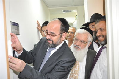 שר הדתות הרב יעקב מרגי בסיור עבודה במקוואות ובתי כנסיות בבני ברק