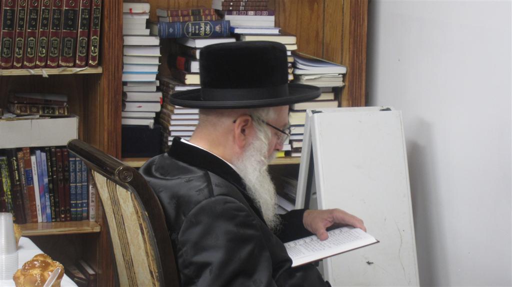 "הצדיק מיבניאל" חנך בית-כנסת במונסי: צפו בתמונות