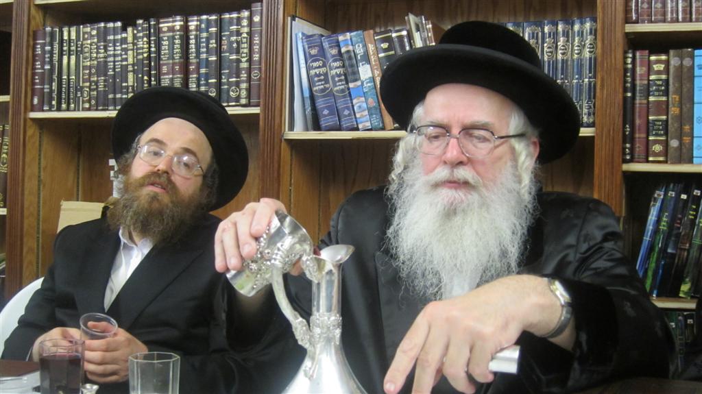 "הצדיק מיבניאל" חנך בית-כנסת במונסי: צפו בתמונות