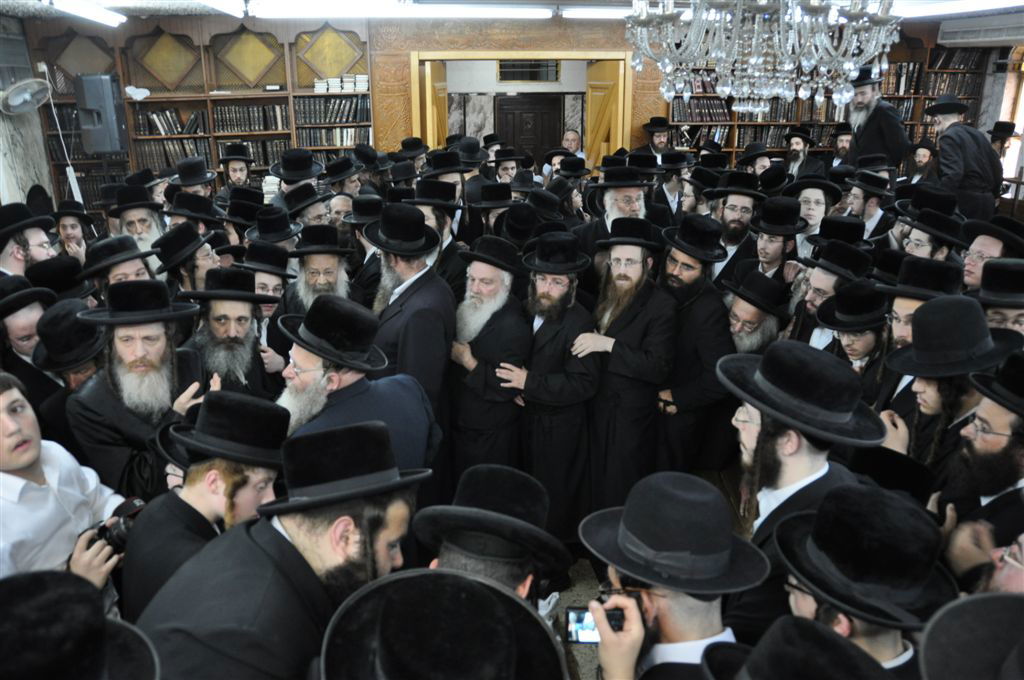 בני-ברק: אלפים ליוו את הרבנית משומרי אמונים