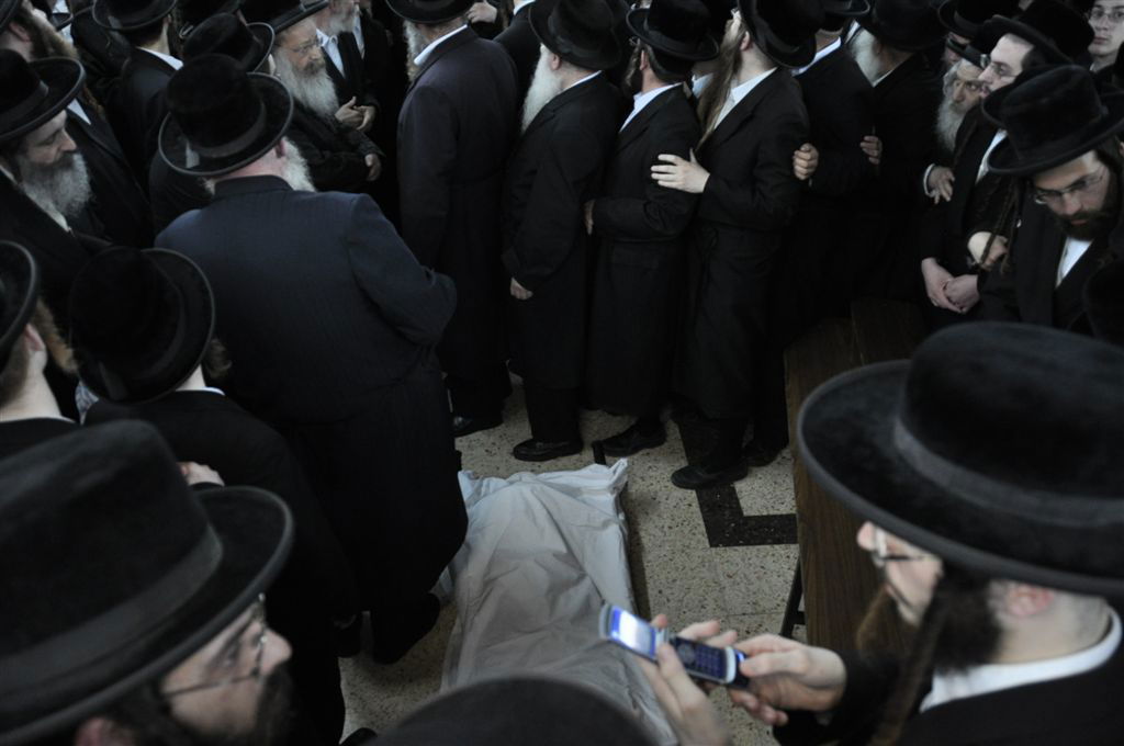 בני-ברק: אלפים ליוו את הרבנית משומרי אמונים