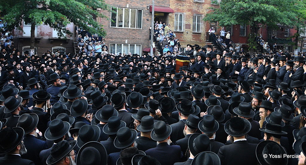 גלריית ענק: דרכה האחרונה של הרבנית מסאטמר ע"ה