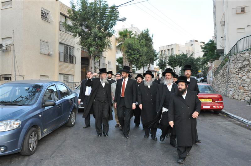 תמונות: השר אריאל אטיאס אצל האדמו"ר מסערט ויז´ניץ